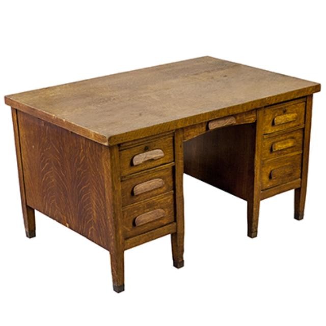 Oak Teachers Desk/6 Drawer