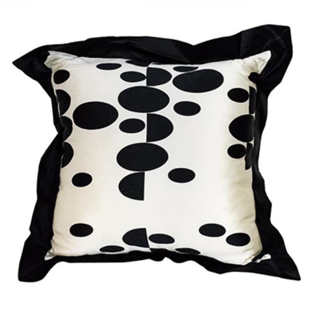 PILLOW-Square Cream/Black Polka Dots