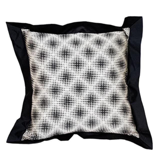 PILLOW-Square/Black & White Geometric