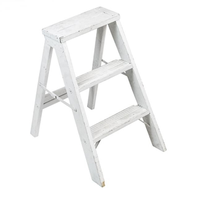 STEP LADDER-White 3 Step Traditional