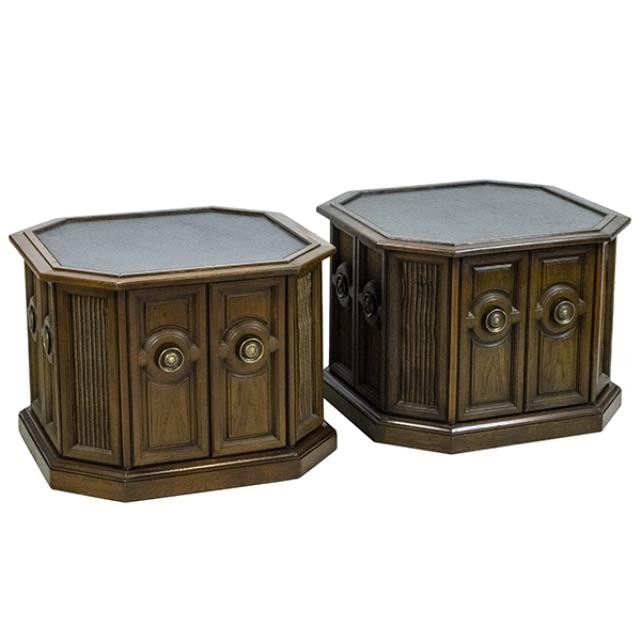 STEREO-Set of End Tables-