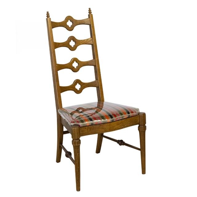 DINING SIDE CHAIR-Vintage Oak Ladder Back W/Clover Cutout Detail