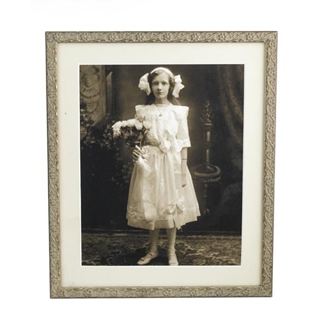 PRINT-Flower Girl w/(2) Bows