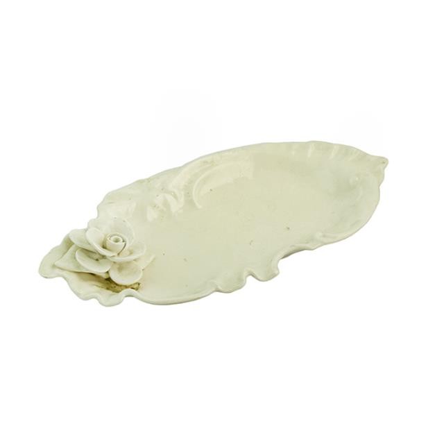 PLATE-DECORATIVE-Scalloped Edge-Flower Accent