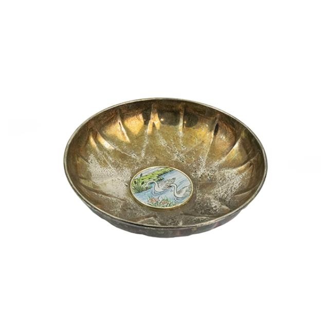 DECORATIVE BOWL-Silver W/Swans