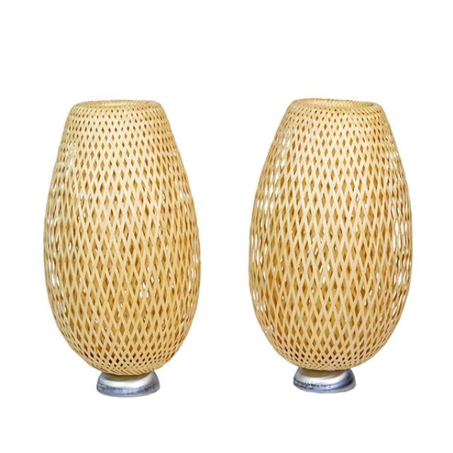 TABLE LAMP-Natural Rattan Cylinder W/Silver Base