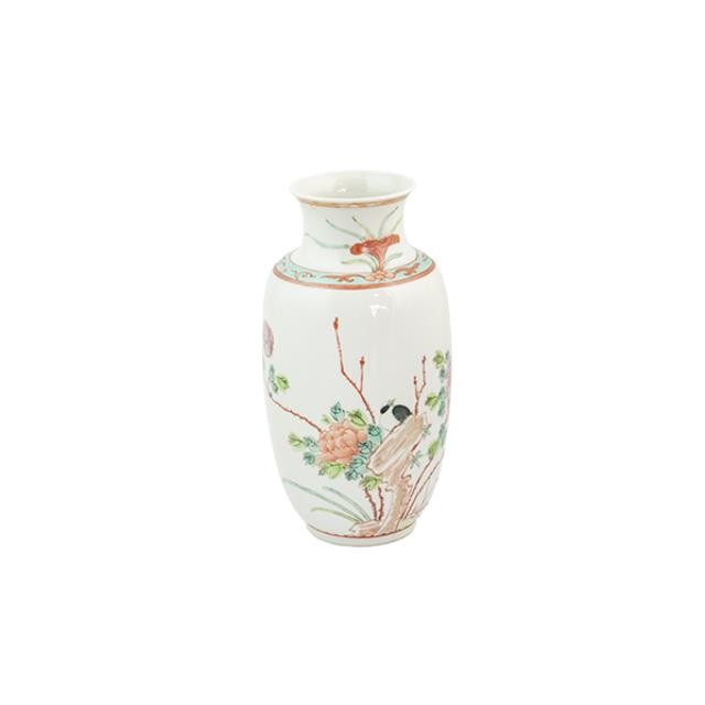 VASE-Tall Urn Shape/White Floral