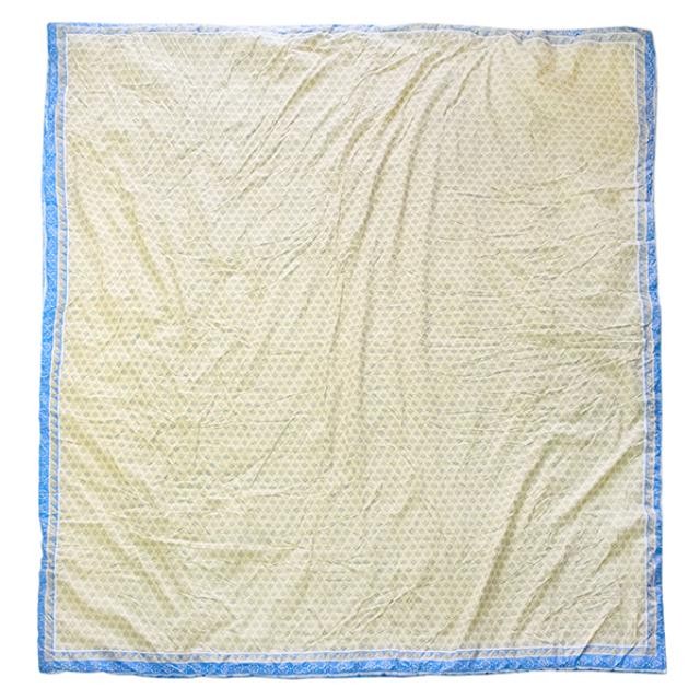 QUILT/COMFORTER-King Resersable-Yellow/ White w/Blue Boarder