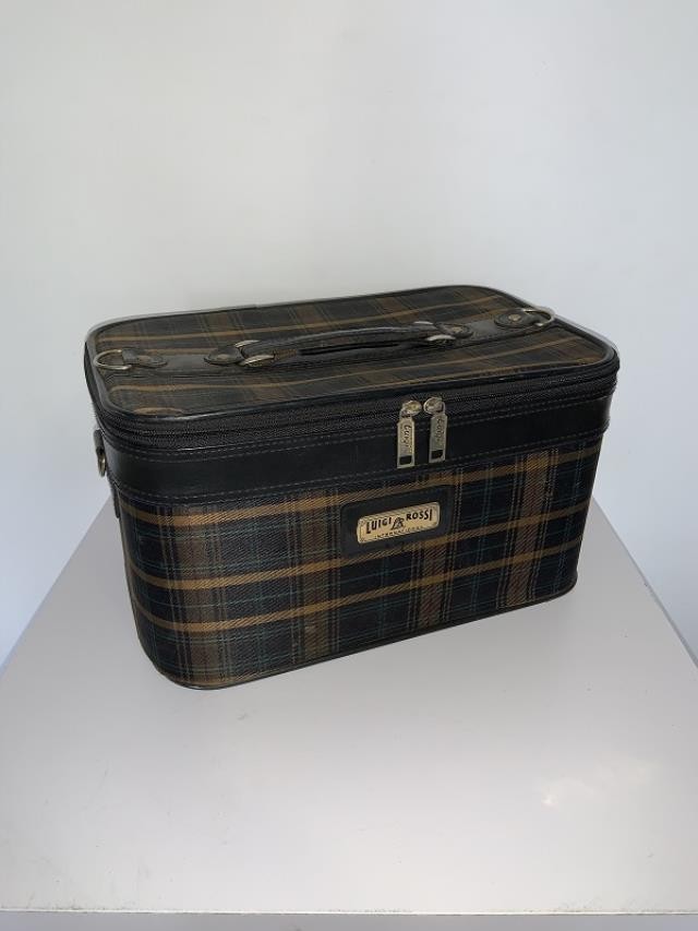 MAKE UP CASE- Vintage Luigi Ross Case-Black/ Yellow Plaid