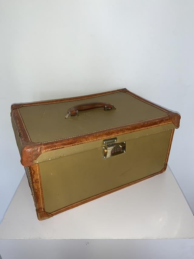 SUITCASE-Medium Gold Leather w/Tan Trim