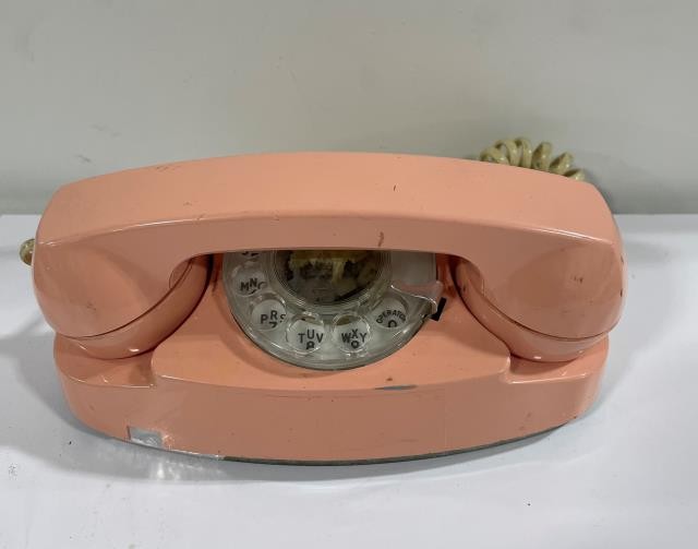 VINTAGE PHONE-Salmon Colored Rotary House Phone