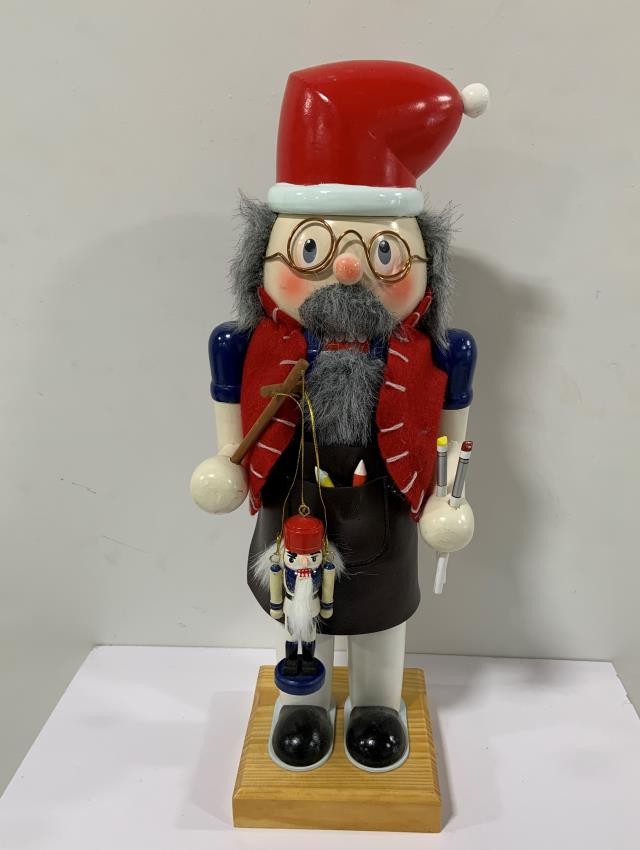 HOLIDAY NUTCRACKER- W/Santa Hat, Paint Brushes, & Glasses