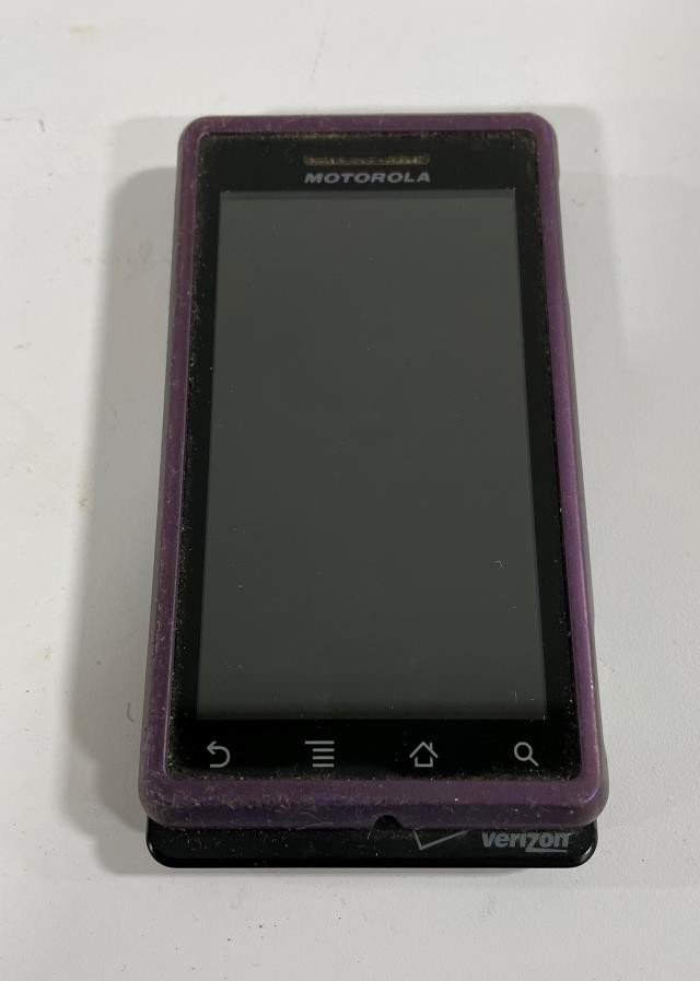 CELL PHONE-Motorola/Verizon Purple & Black