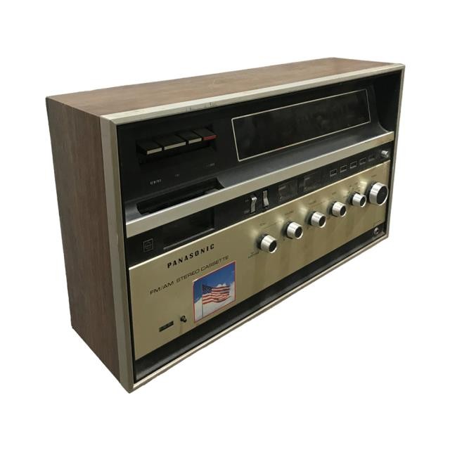 RADIO-Vintage Panasonic AM/FM/Cassette Stereo