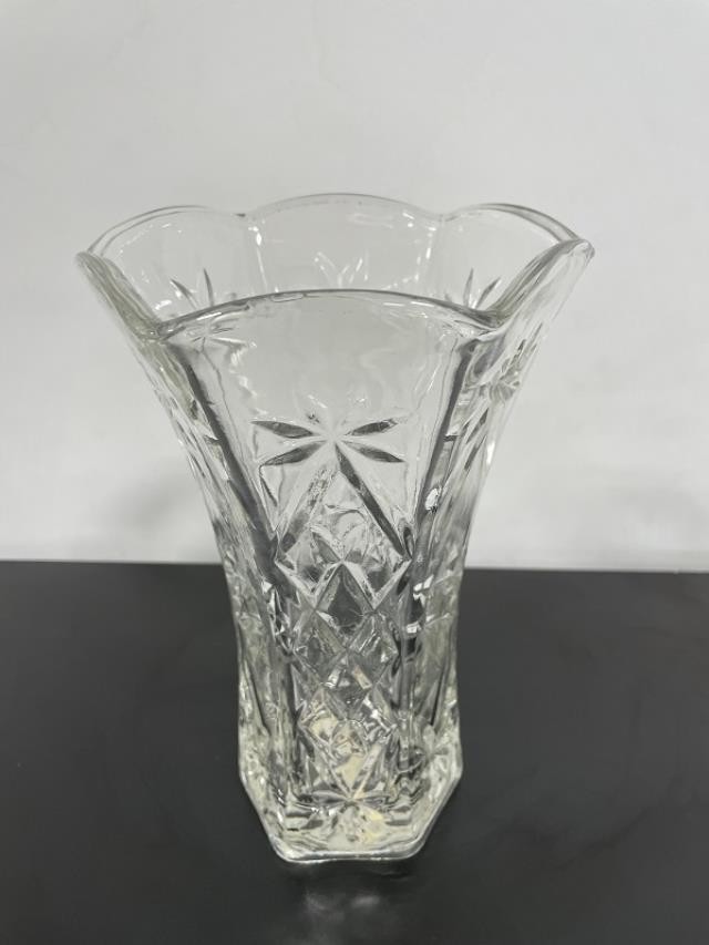 VASE-Cut Glass Hexagon Top