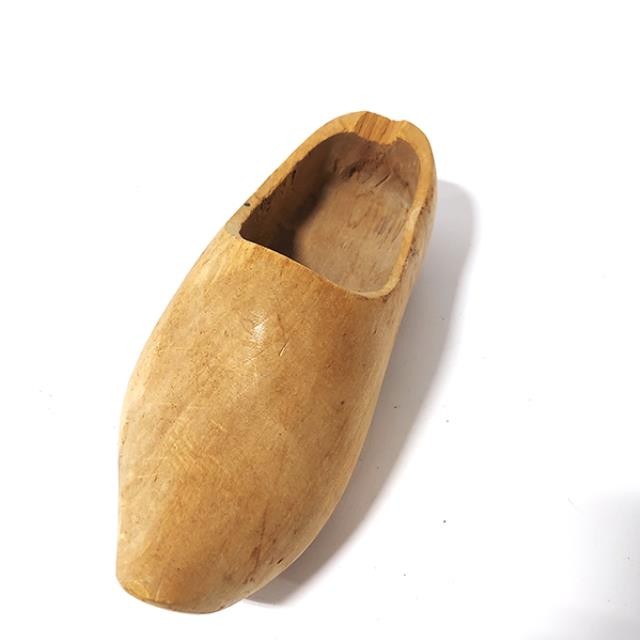 FIGURINE-Wooden Dutch Shoe