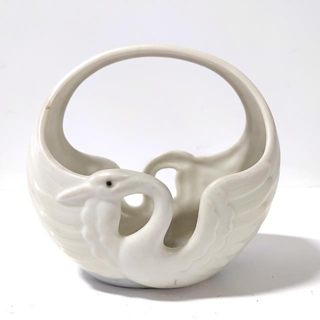 FIGURINE-Off White Ceramic Swan Basket