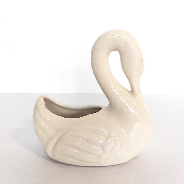 FIGURINE-Off White Swan