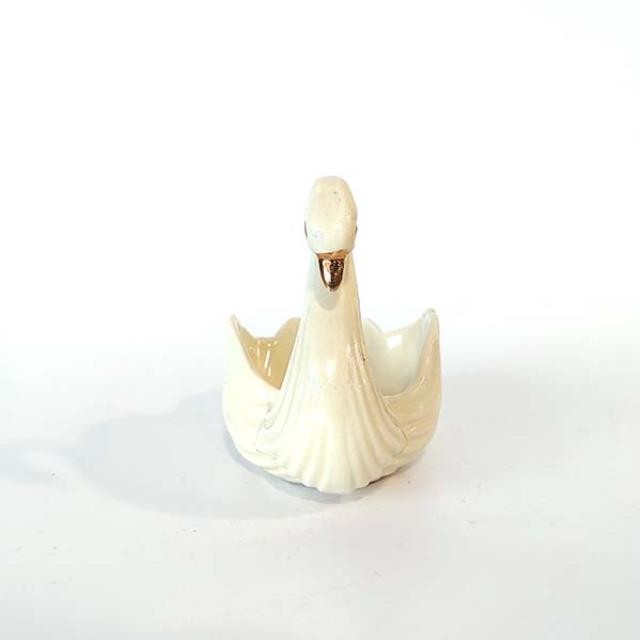 FIGURINE-Off-White Swan w/Gold Eyes & Nose