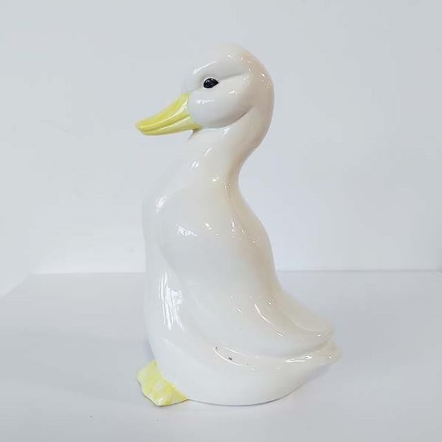 FIGURINE-White Ceramic Duck