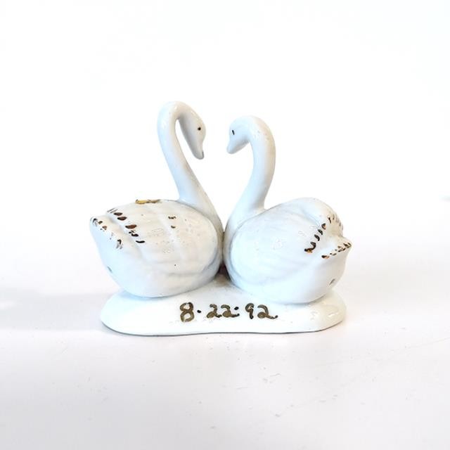 FIGURINE-Two Swans w/Gold Accents-Anniversary Souvenir