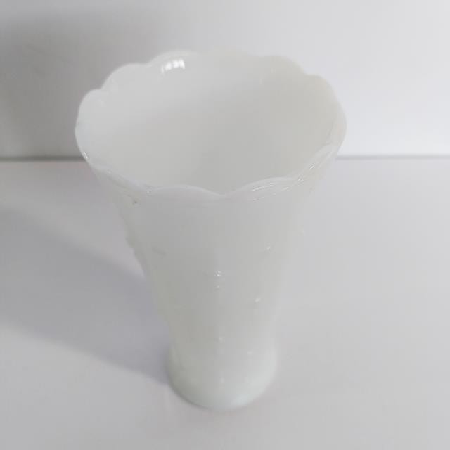 VASE-Slim Milk Glass Vase w/Scalloped Edge