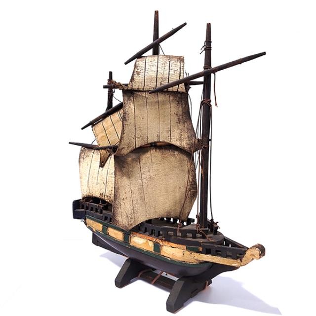 SHIP MODEL-Distressed Green Siding w/7 Sails