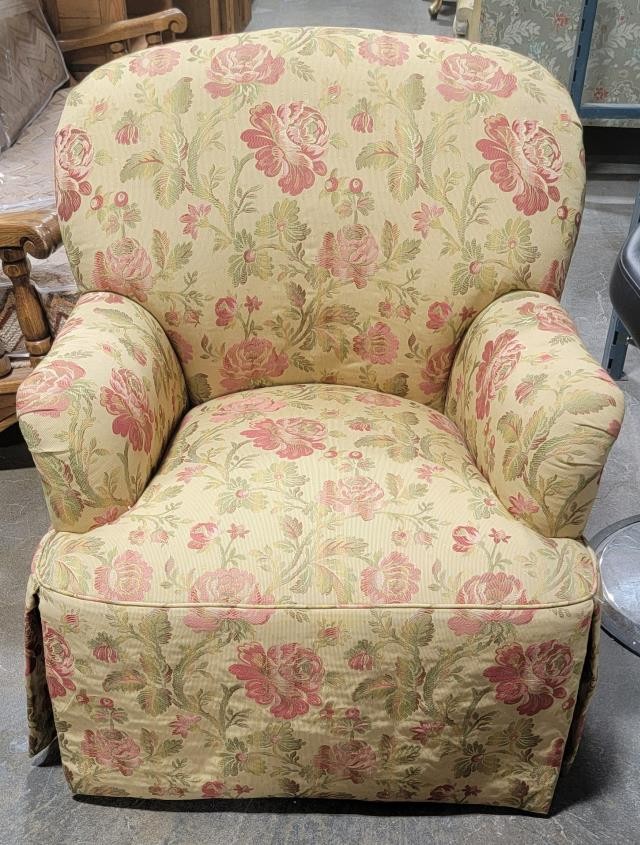 CLUB CHAIR-Curved Back/Gold Backgrown W/Pink & Red Floral Pattern