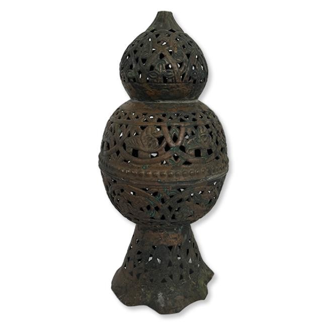 DECORATIVE FINIAL-Vintage Rusted Finial w/Filigree