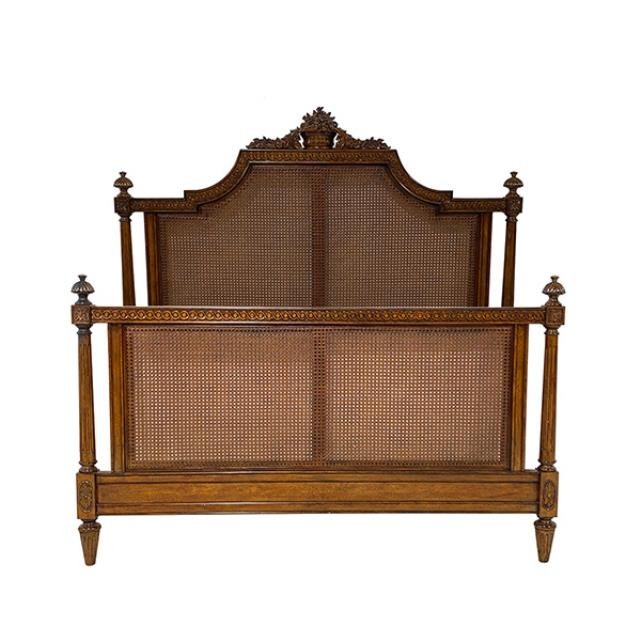 (40100394)HEADBOARD|FOOTBOARD-Queen Traditional Fruitwood Bed-Fluted Post w|Crest Top & Caned