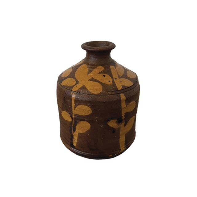 (52571087)VASE-Brown Pottery w|Leaf Motif