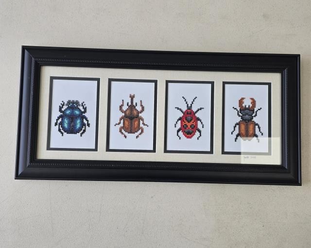 (8521PJ75) 4 Beetles | Black Decorative Frame